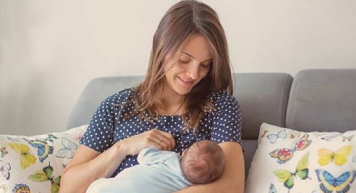 how breastfeed their newborn baby