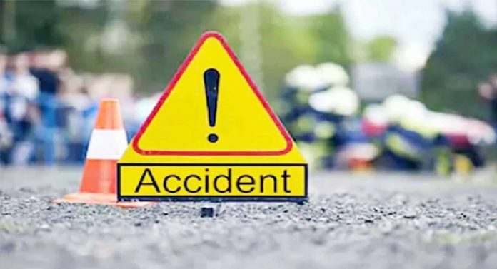 Motor-school bus accident in ratnagiri ,14 students survived