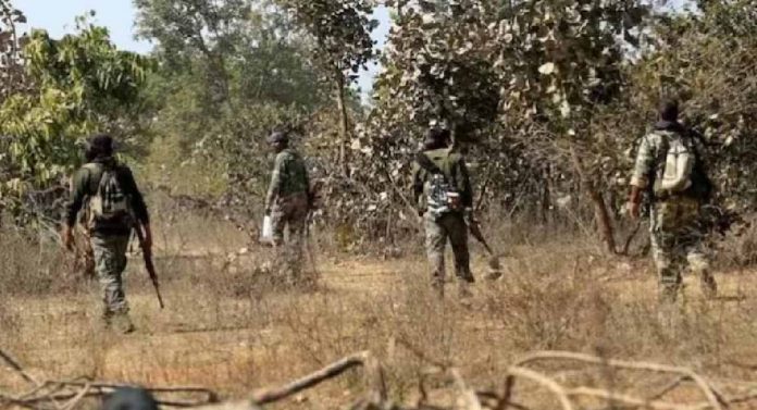 Three soldiers martyred in encounter with naxals in chhattisgarh