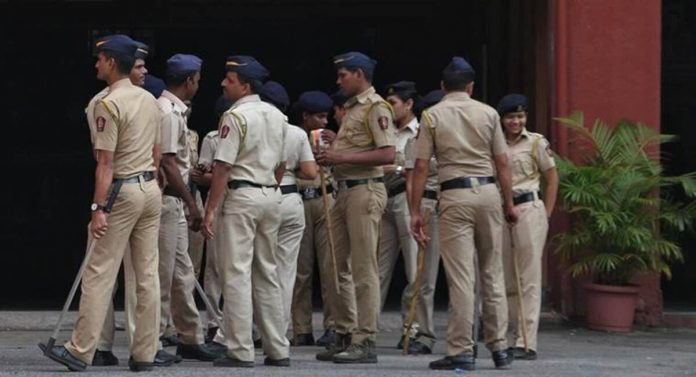 Mumbai: Hoax 'bomb blasts' call sends Police on search across city, caller arrested