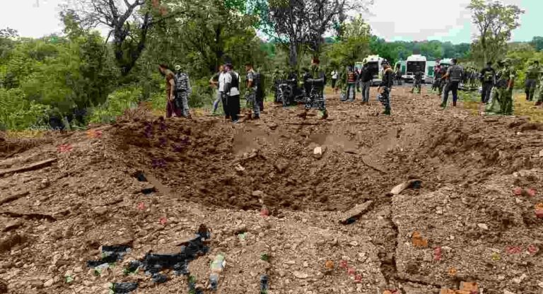 Chhattisgarh Naxal Attack: हल्ल्यानंतर गडचिरोलीत ‘हाय अलर्ट’