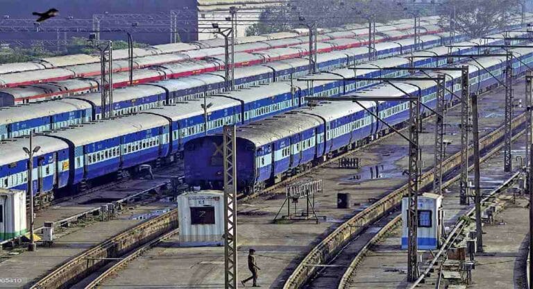 Central Railway : मध्य रेल्वे कोकण विभागासाठी २६ उन्हाळी विशेष गाड्या चालवणार