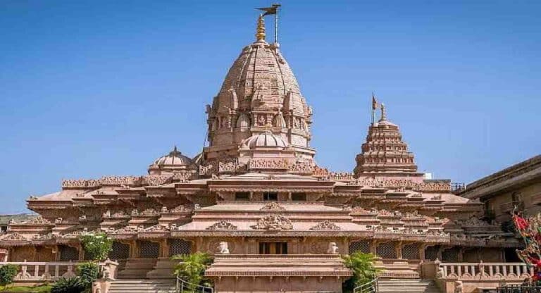 Temple Dress Code : अमरावतीतील अंबामाता, महाकाली संस्थासह ८ मंदिरांमध्ये वस्त्रसंहिता लागू होणार – महाराष्ट्र मंदिर महासंघ