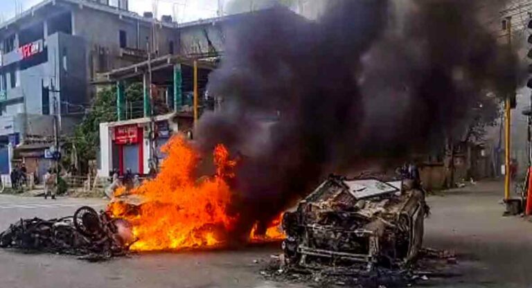 Manipur Riot : मणिपूर पेटले; ५४ जणांचा मृत्यू; १० हजार जवान तैनात
