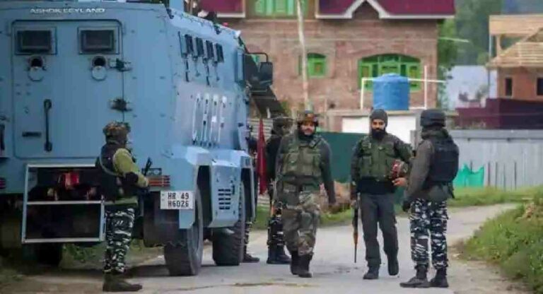 Jammu Kashmir: कुपवाडा येथे झालेल्या चकमकीत सुरक्षा दलाकडून ५ दहशतवादी ठार