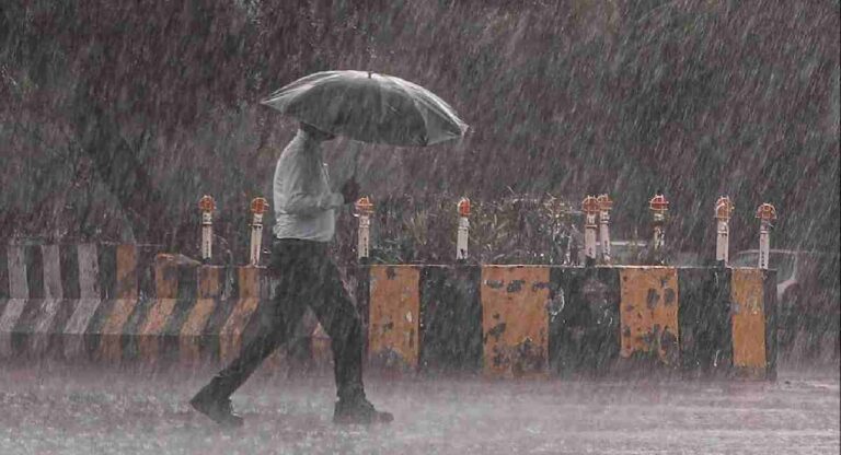 Heavy Rainfall : उत्तरेकडील राज्यांमध्ये पुढील १५ दिवसांत मुसळधार पाऊस पडण्याची शक्यता