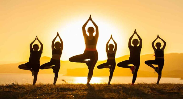 International Yoga Day 2023: नियमित योगाभ्यासाने होणारे ‘हे’ आहेत दहा फायदे