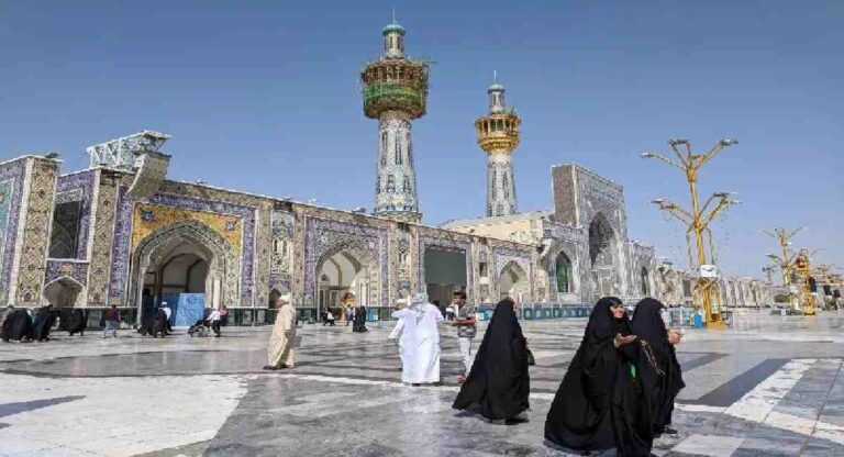 Mosque : इस्लामी राष्ट्र इराणमधील 50 हजार मशिदी झाल्या बंद