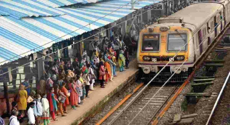 Central Railway: महिला डब्यांत जून अखेरपर्यंत सीसीटीव्ही आणि टॉकबॅक यंत्रणा, सर्वेक्षणानंतर रेल्वे मंडळाने दिली ‘ही’ माहिती