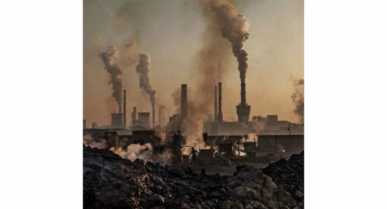 Pollution : दिल्ली आणि मुंबई जगभरातील दहा प्रदूषित शहरांच्या यादीत