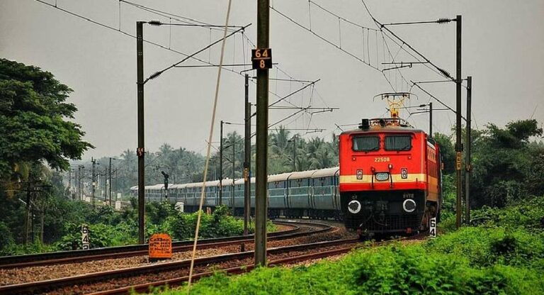Railway : वैभववाडी-कोल्हापूर  ३४११.१७ कोटींच्या  रेल्वे मार्गासाठी पीएम गतीशक्ती अंतर्गत शिफारस