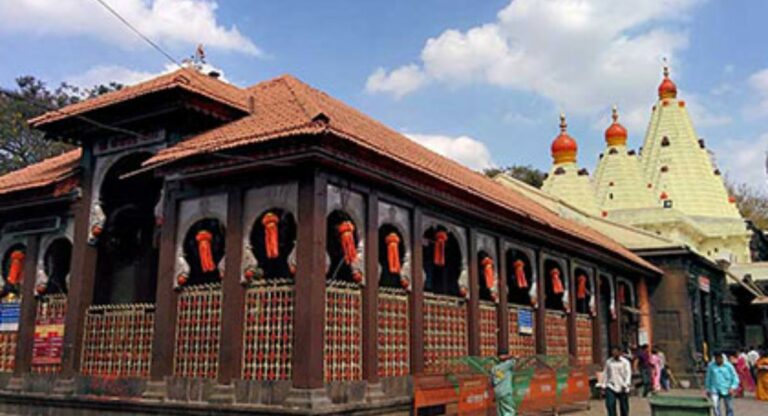 Kolhapur Ambabai Temple : कोल्हापूरच्या अंबाबाईचे गाभाऱ्यातून दर्शन घेता येणार, पालकमंत्री दीपक केसरकर यांची माहिती