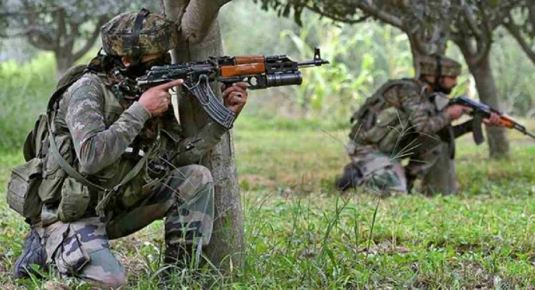 Jammu Kashmir : सुरक्षा दल आणि दहशतवाद्यांच्या चकमकीत एक दहशतवादी ठार