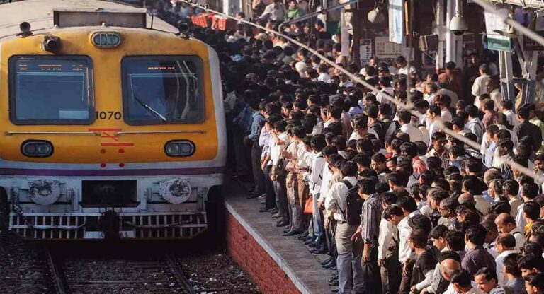 Dadar Railway Station : दादर रेल्वे स्थानकावरील गर्दीची कोंडी लवकरच फुटणार; काय होणार बदल ?