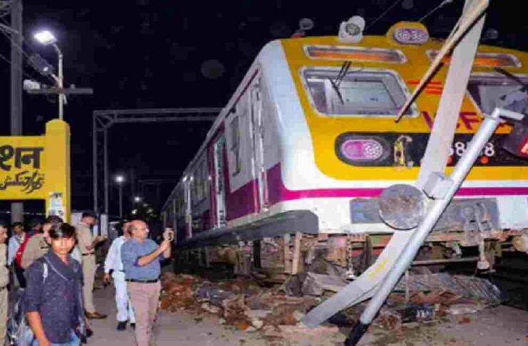 Mathura Railway Accident : नेमकी 'ती' ट्रेन प्लॅटफॉर्मवर कशी चढली , मथुरेतील अपघाताचा व्हिडीओ व्हायरल,