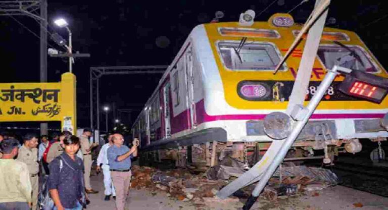 Mathura Railway Accident : नेमकी ‘ती’ ट्रेन प्लॅटफॉर्मवर कशी चढली , मथुरेतील अपघाताचा व्हिडीओ व्हायरल,