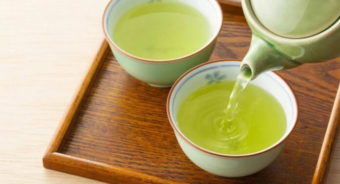 Green Tea : ग्रीन टी पिताना 'या' चुका करू नका, वाचा सविस्तर...