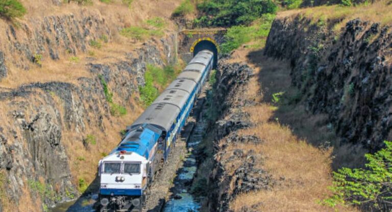 Konkan Railway : ७ सप्टेंबरला कोकण रेल्वेवर मेगाब्लॉक, ‘या’ गाड्यांवर होणार परिणाम; वाचा सविस्तर…