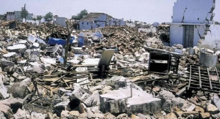 Killari Earthquake : किल्लारी भूकंपाला ३० वर्षे पूर्ण, शरद पवार यांच्याप्रती कृतज्ञता सोहळ्याचं आयोजन