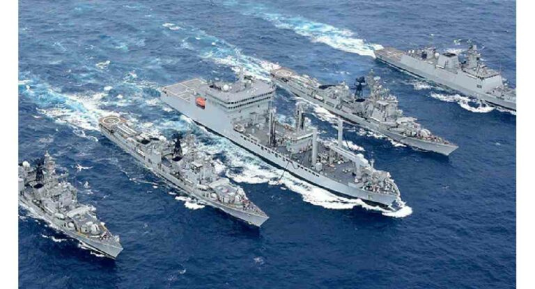 Indian Navy : नौदलाची ताकद वाढणार; चीनला टक्कर देणाऱ्या कोणकोणत्या युद्धसामग्रींचा होणार समावेश, जाणून घ्या…