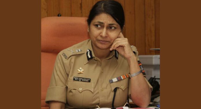 Meera Borvankar: बिल्डरपासून पोलिसांपर्यंत भ्रष्टाचाराचा चौकोन ; मीरा बोरवणकर यांचा दावा