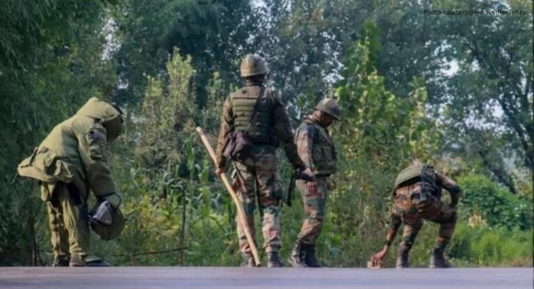 Jammu and Kashmir: जम्मू-काश्मीरच्या मच्छल सेक्टरमध्ये झालेल्या चकमकीत २ दहशतवादी ठार