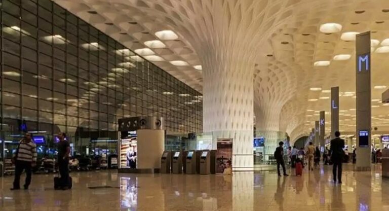 Mumbai Airport : मुंबई विमानतळावरून ५ कोटी रुपयांचे कोकेन जप्त, ३ विदेशी महिलांना अटक