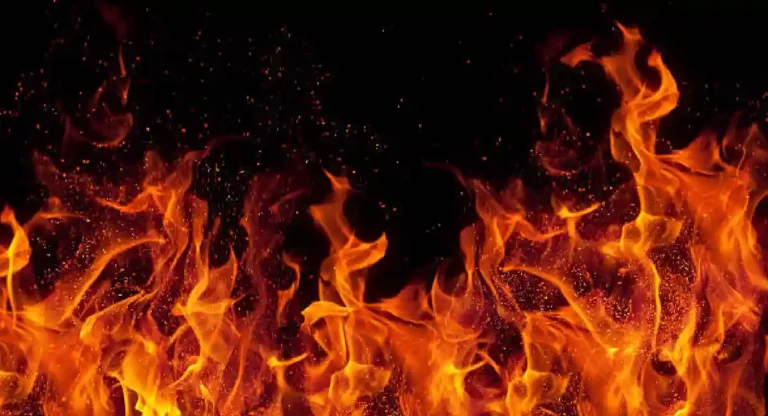 Chhatrapati Sambhaji nagar : फटाक्यांमुळे १० ठिकाणी आगीच्या घटना, सुदैवाने कोणतीही जीवितहानी नाही