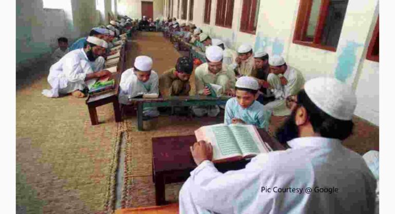 Uttarakhand : ३० मदरशांमध्ये ७४९ गैर मुस्लिम विद्यार्थी शिकताहेत Islam
