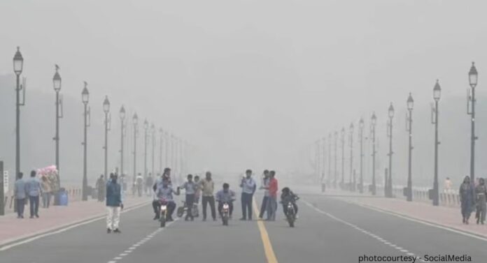 Air Pollution: दिल्लीत २ दिवस सर्व शाळा का बंद ठेवाव्या लागल्या? वाचा कारण...