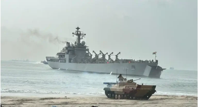 Tiger Triumph 2024 : भारतीय आणि यूएस नौदलाने केला संयुक्त सराव