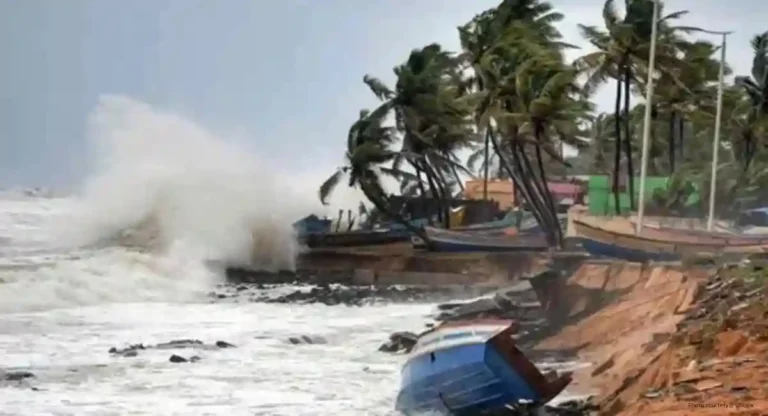 West Bengal Cyclone : पश्चिम बंगालला वादळाचा तडाखा; ५ जणांचा मृत्यू, १०० हून अधिक जण जखमी