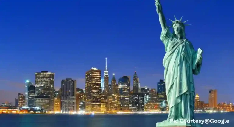 Statue of Liberty : जगप्रसिद्ध स्टॅच्यू ऑफ लिबर्टीवर कोसळली वीज, जाणवले ४.८ रिश्टर स्केल भूकंपाचे धक्के